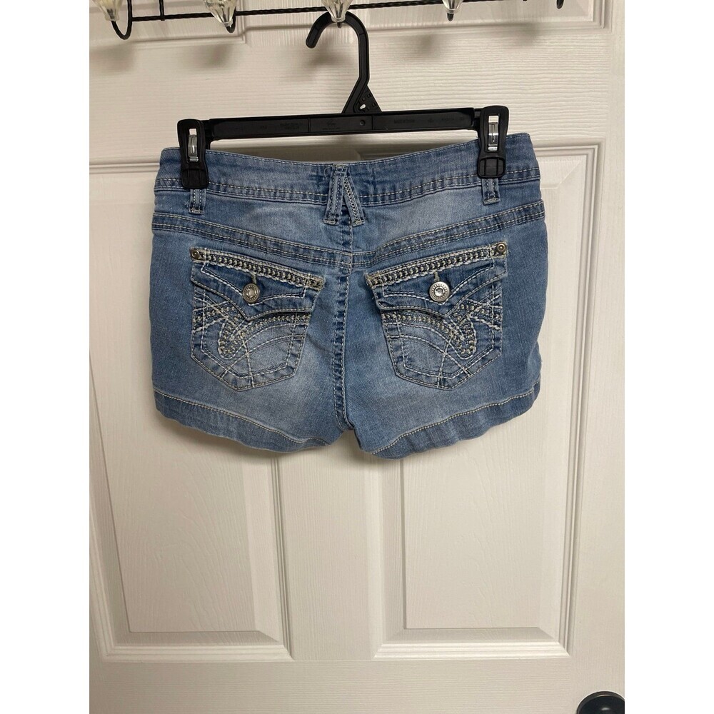 Size 6 Light Wash Gem Design Jean Shortie Shorts